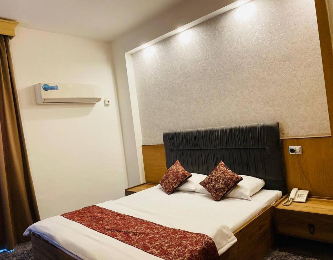 Masbah Plaza Hotel Baghdād Esterno foto